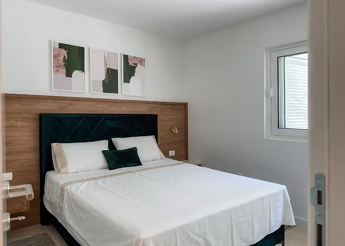 Chillout Apartment In Kotor Bay